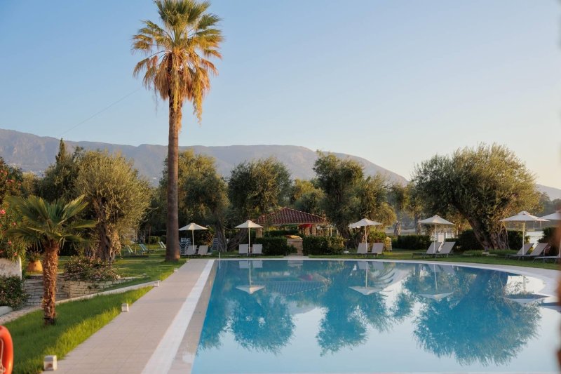 Korfu Dassia utazás Elea Beach