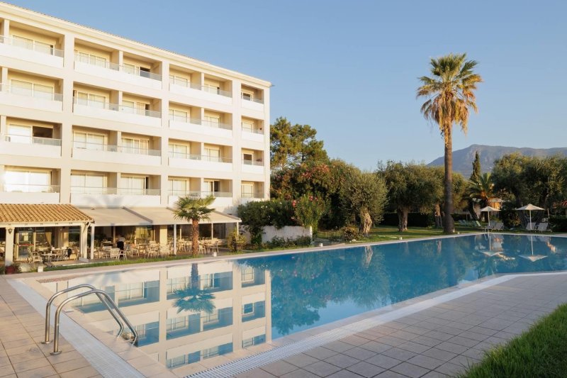 Korfu Dassia utazás Elea Beach