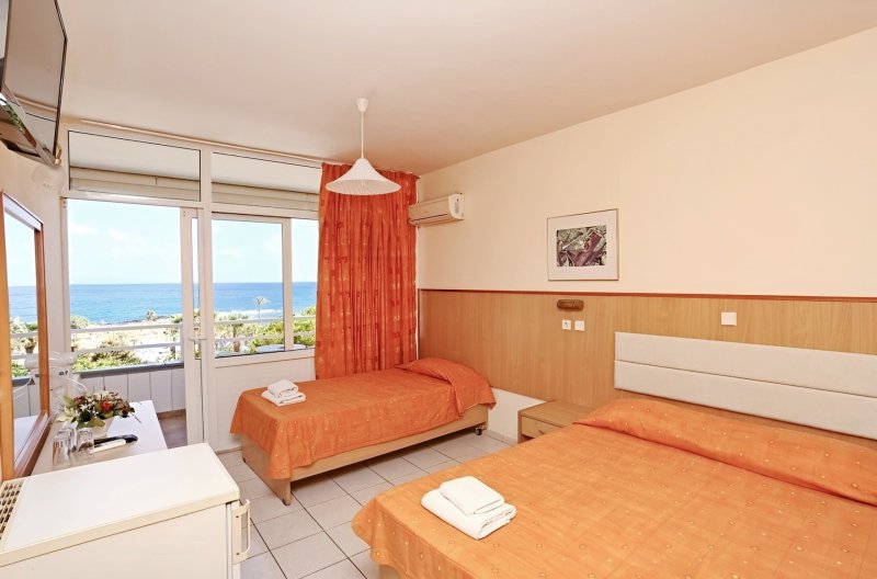 Kétágyas szoba tengerre néző kilátással