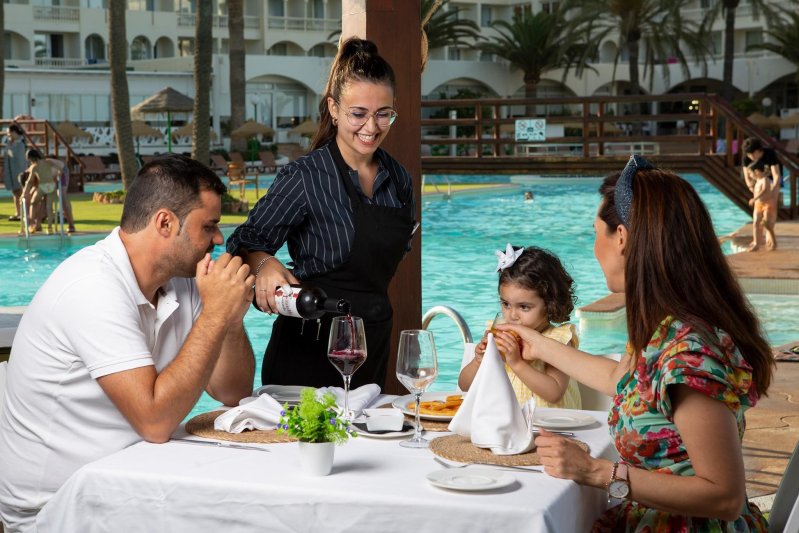 Costa de Almería utazás Evenia Zoraida Beach Resort