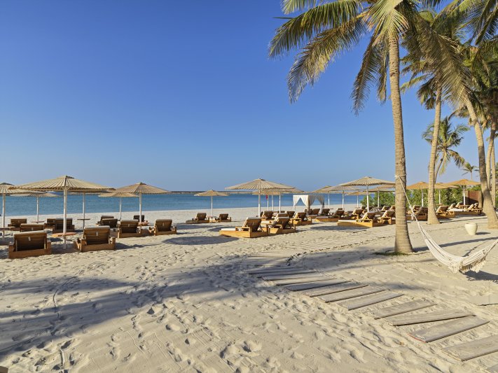 Szalála utazás Fanar Hotel & Residences