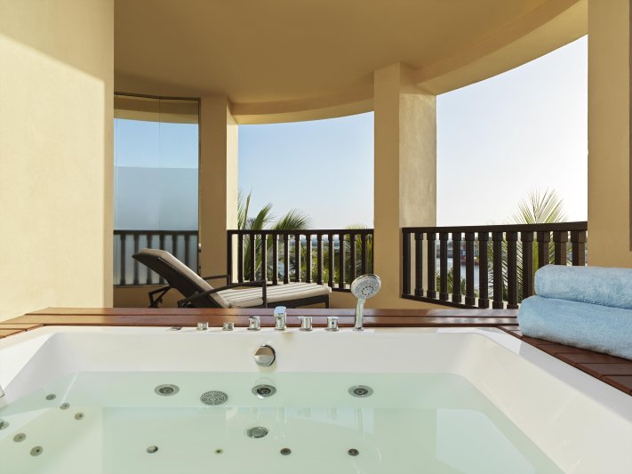 Jacuzzi lakosztály