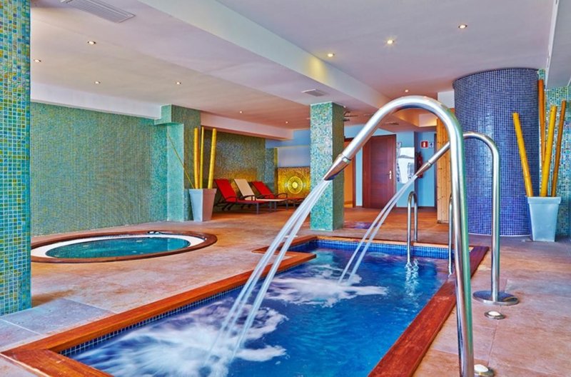 Mallorca utazás Flamboyan Caribe