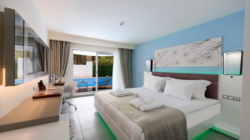 Kusadasi utazás Flora Garden Ephesus