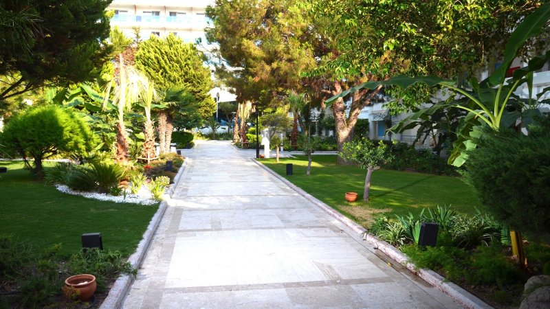 Kusadasi utazás Flora Garden Ephesus