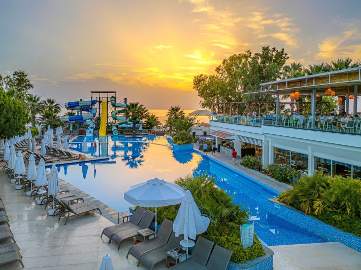 Kusadasi utazás Flora Garden Ephesus