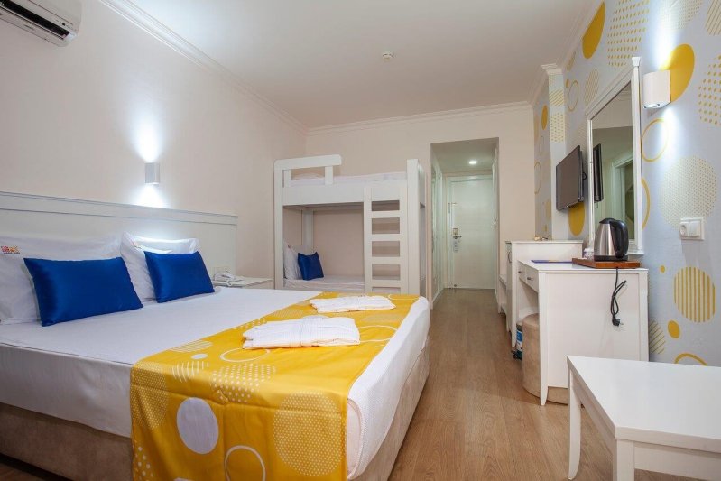 Családi szoba emeletes ággyal