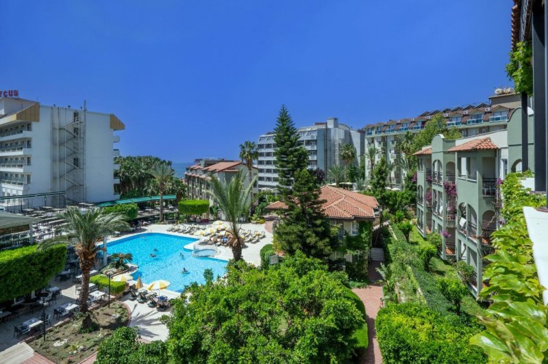 Alanya utazás Gardenia Beach