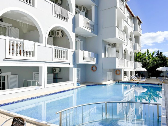 Zakynthos utazás Georgina Inn