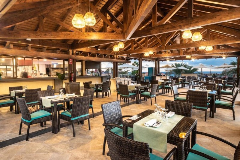 Tenerife Costa Adeje utazás GF Gran Costa Adeje