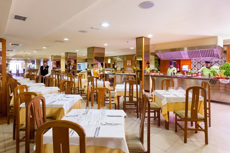 Tenerife Puerto de la Cruz utazás GF Noelia