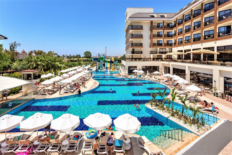 Glamour Resort & Spa Side