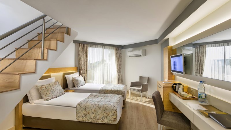 Glamour Resort & Spa Side