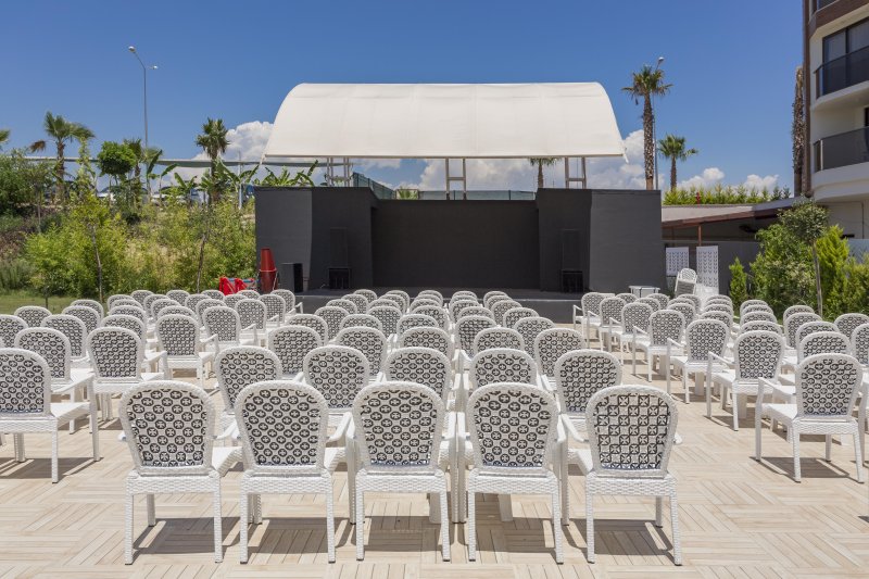 Glamour Resort & Spa Side