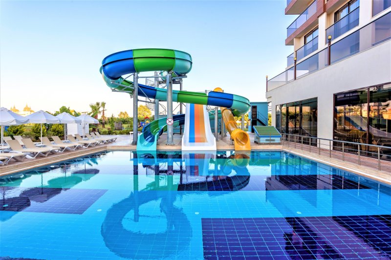 Glamour Resort & Spa Side