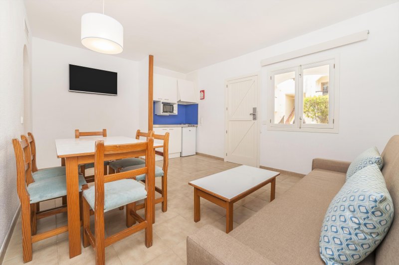 Mallorca utazás Globales Bouganvilla