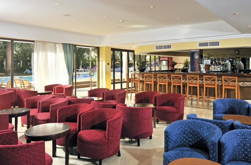 Mallorca utazás Globales Playa Santa Ponsa 