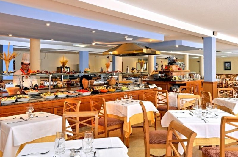 Mallorca utazás Globales Playa Santa Ponsa 