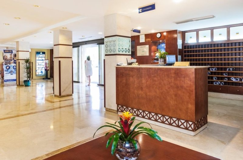 Mallorca utazás Globales Playa Santa Ponsa 