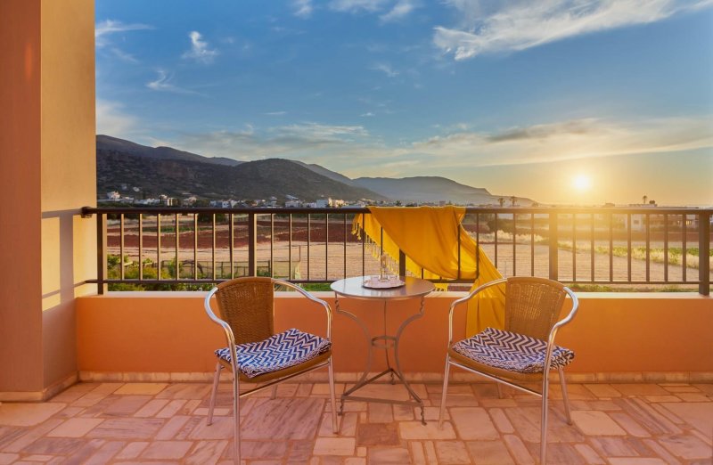 Golden Bay Apartments – Garden Haven Kréta Malia