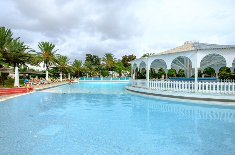 Hammamet utazás Golden Tulip Hammamet President