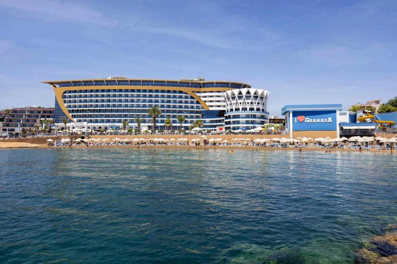 Alanya utazás Granada Luxury Resort