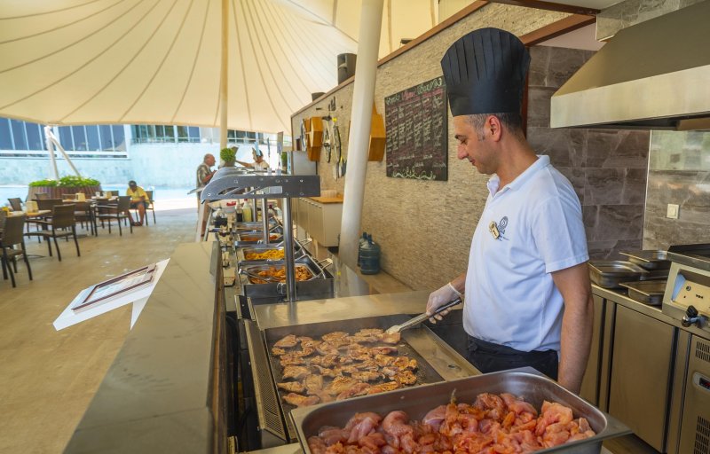 Kusadasi utazás Grand Belish