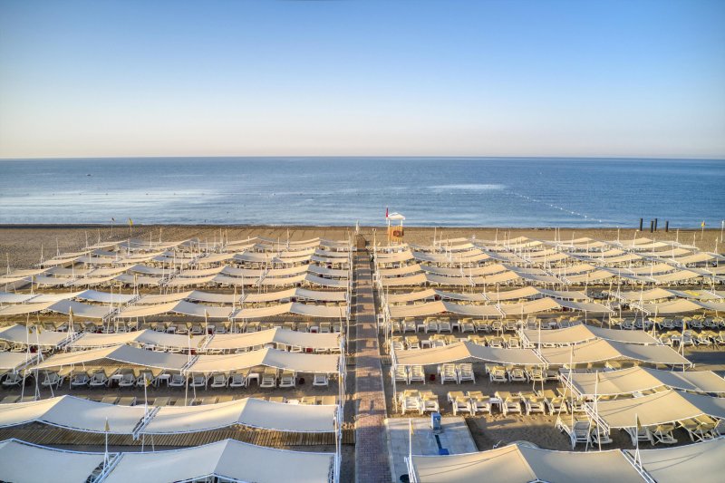 Antalya utazás Grand Park Lara