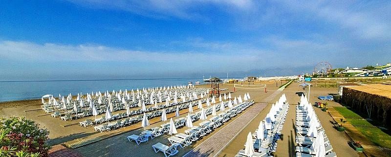 Antalya utazás Grand Park Lara