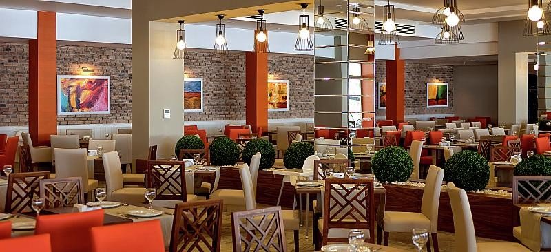 Antalya utazás Grand Park Lara