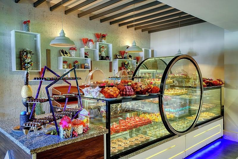 Antalya utazás Grand Park Lara