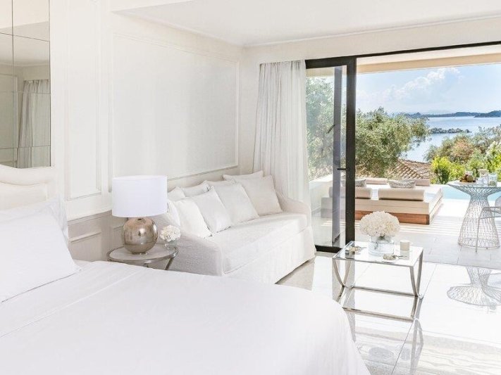 Junior lakosztály felhúzható ablakkal a bungalóban