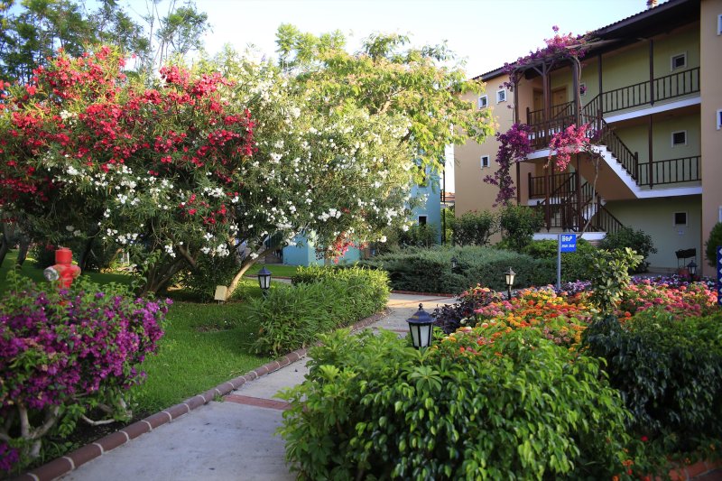 Alanya utazás Gypsophila Holiday Village