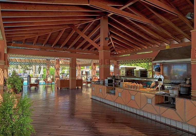 Tenerife utazás H10 Costa Adeje Palace