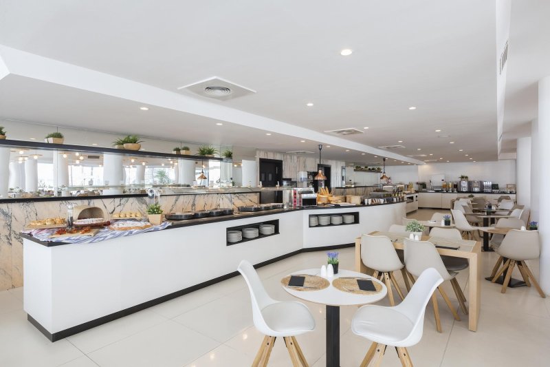 Mallorca utazás Hm Tropical