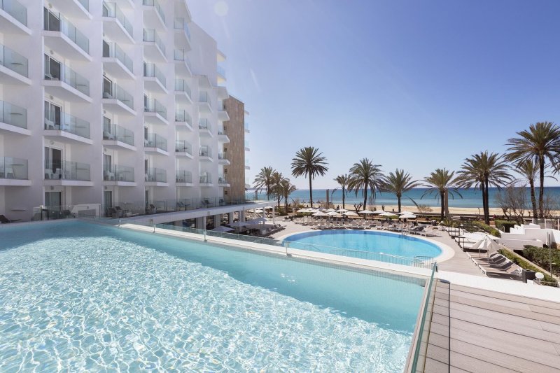 Mallorca utazás Hm Tropical