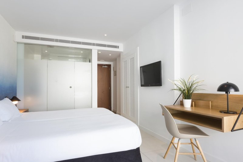 Mallorca utazás Hm Tropical