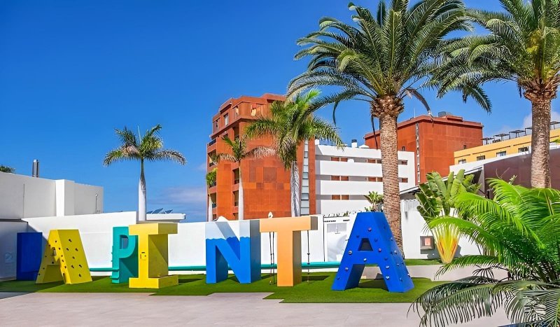 Tenerife Costa Adeje utazás Hovima La Pinta Beachfront Family Hotel