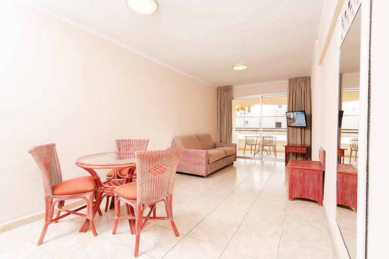 Tenerife utazás Hovima Santa Maria