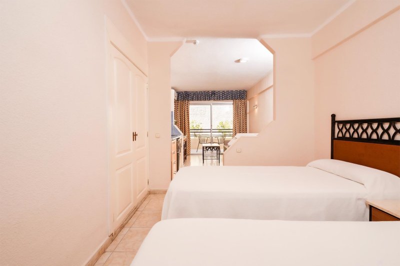 Tenerife utazás Hovima Santa Maria