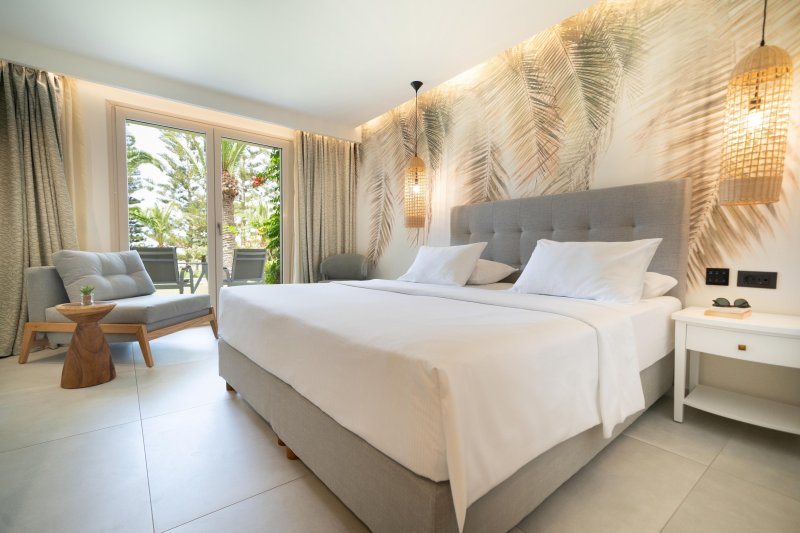 Kétágyas szoba, kilátással a kertre