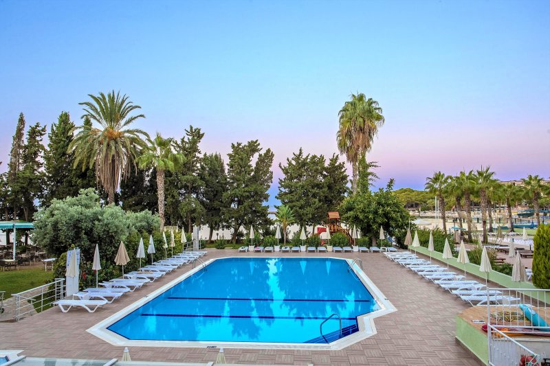 Alanya utazás Incekum Su Hotel