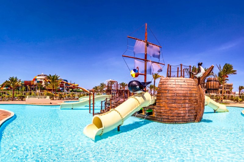 Hurghada utazás Jaz Makadina