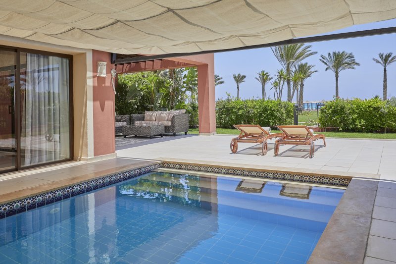 Királyi lakosztály terasza saját medencével