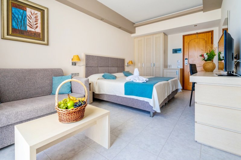 Rodosz utazás Kamari Plus