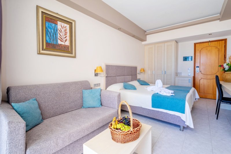 Rodosz utazás Kamari Plus