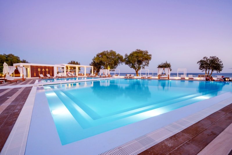 Rodosz utazás Kamari Plus