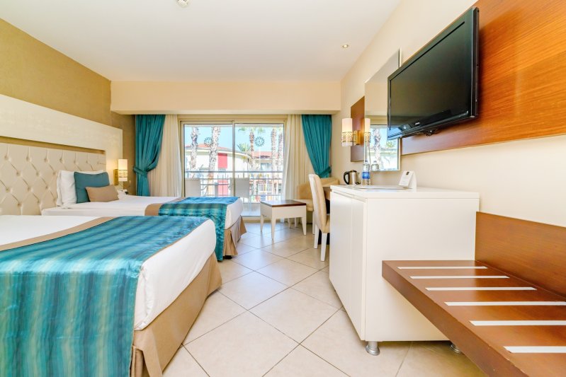 Superior szoba kétszemélyes ággyal