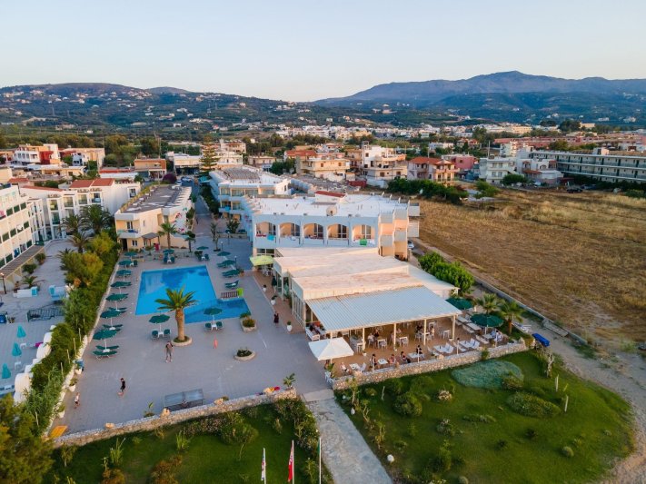 Kréta Adelianos Kampos utazás Kathrin Beach