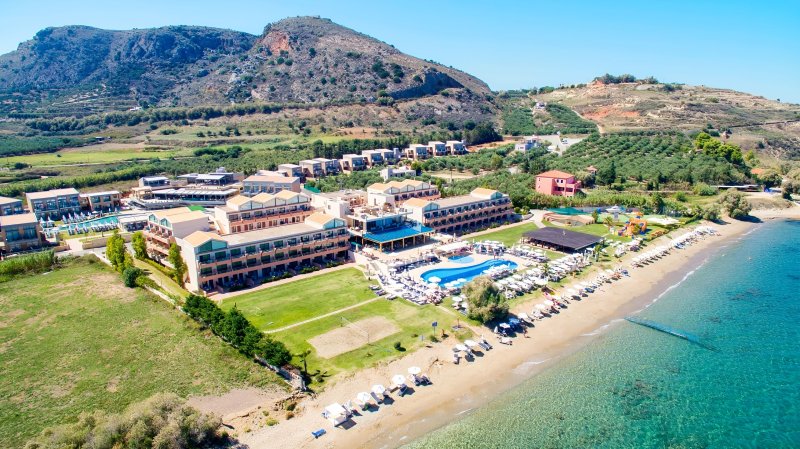 Kréta Kalyves utazás Kiani Beach Resort